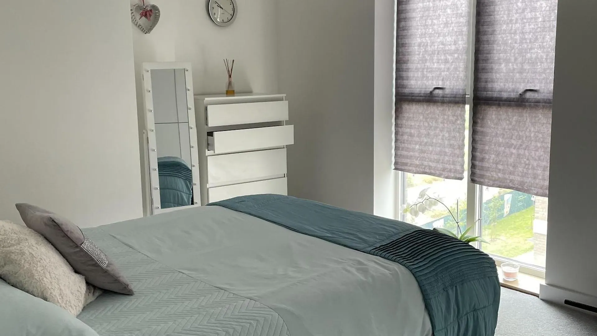 Modern Apartment All Amenities Greater London Rainham